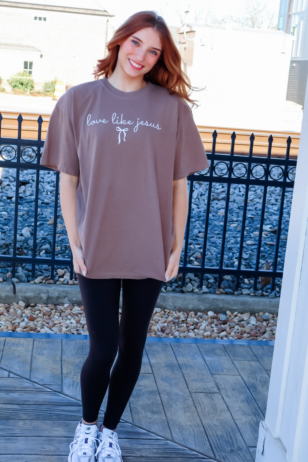 Love like Jesus Tee